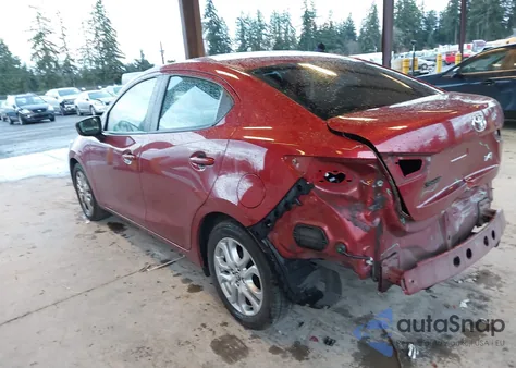 2018 Toyota Yaris Ia из США, поврежденный, VIN 3MYDLBYV2JY304542